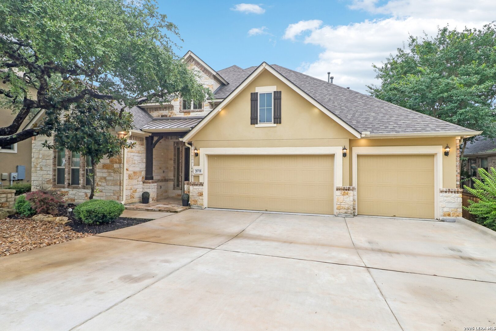 28718 Front Gate Boerne, TX 78015 - Photo 2 of 41