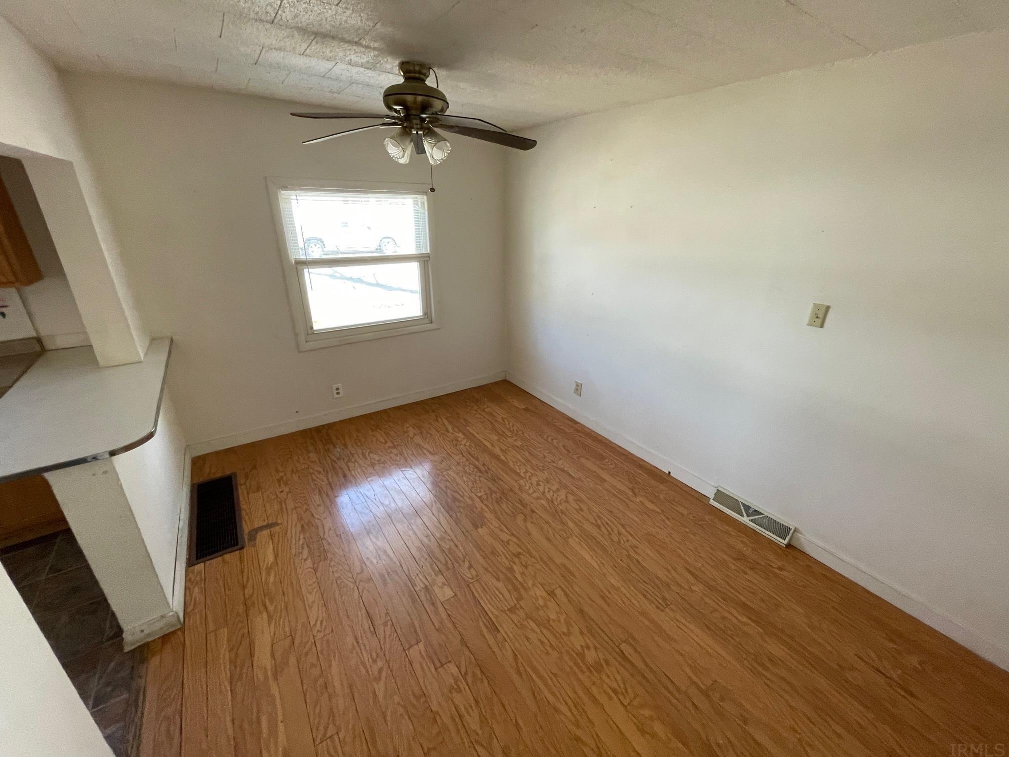 1100 Franklin Avenue Rochester, IN 46975 - Photo 10 of 16