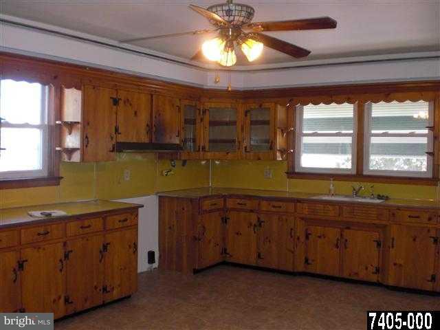 198 Princess Street Hanover, PA 17331 - Photo 2 of 11 Gallery Image 2