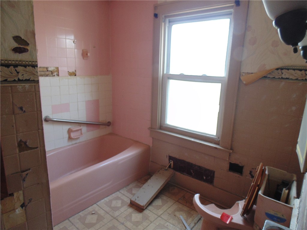 56 Northlane Drive Rochester, NY 14621 - Photo 16 of 27