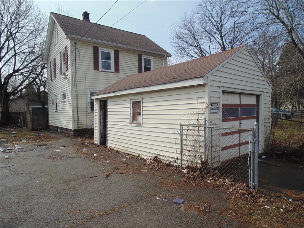 56 Northlane Drive Rochester, NY 14621 - Photo 3 of 27