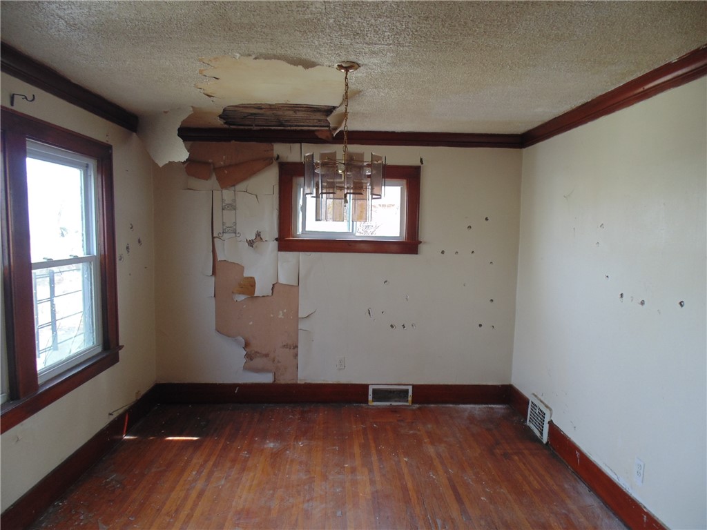 56 Northlane Drive Rochester, NY 14621 - Photo 5 of 27