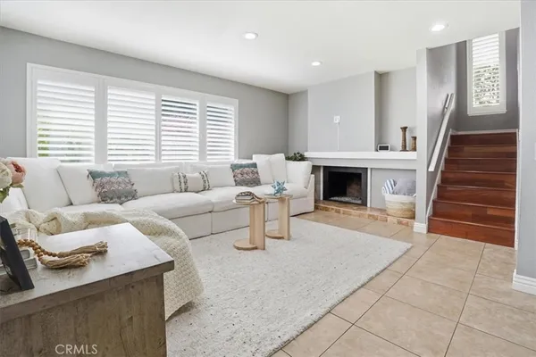 $779,800 | 101 West Riverdale Avenue, Orange, CA 92865