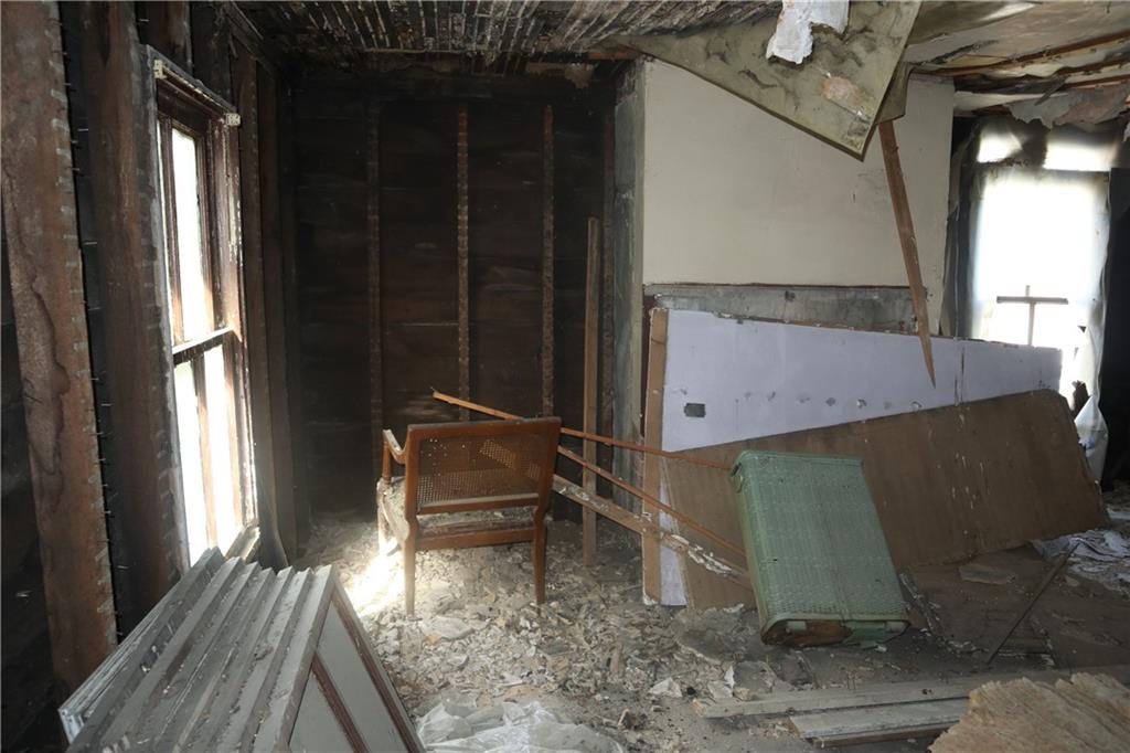 147 Spring Street Coal Center, PA 15423 - Photo 14 of 15 Gallery Image 14
