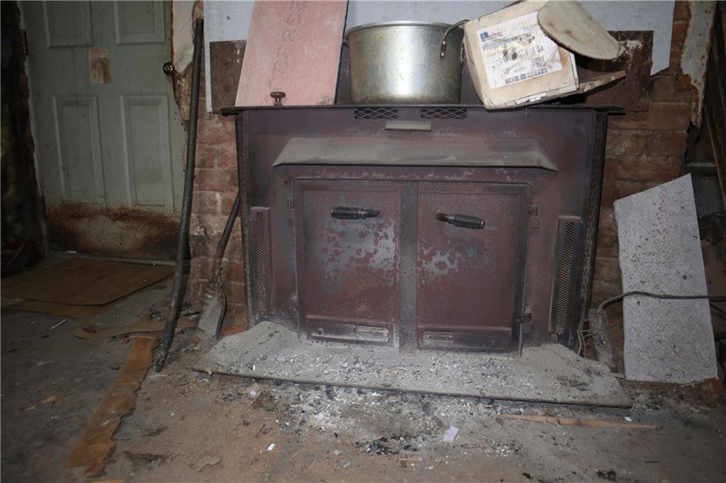 147 Spring Street Coal Center, PA 15423 - Photo 7 of 15 Gallery Image 7