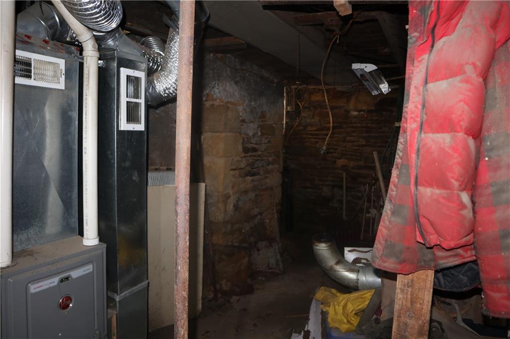 147 Spring Street Coal Center, PA 15423 - Photo 8 of 15 Gallery Image 8