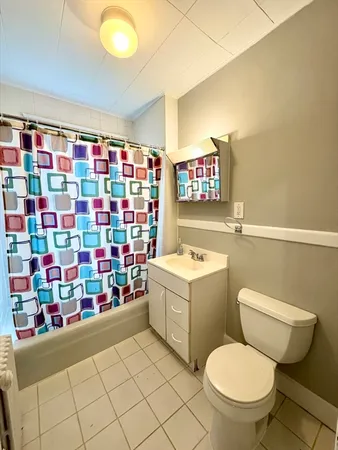 $2,450 | 16-18 Park Street, Unit 18, Waltham, MA 02453