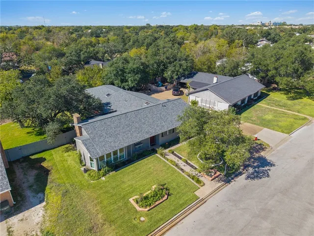 $2,500 | 3802 Sunnybrook Lane, Bryan, TX 77802