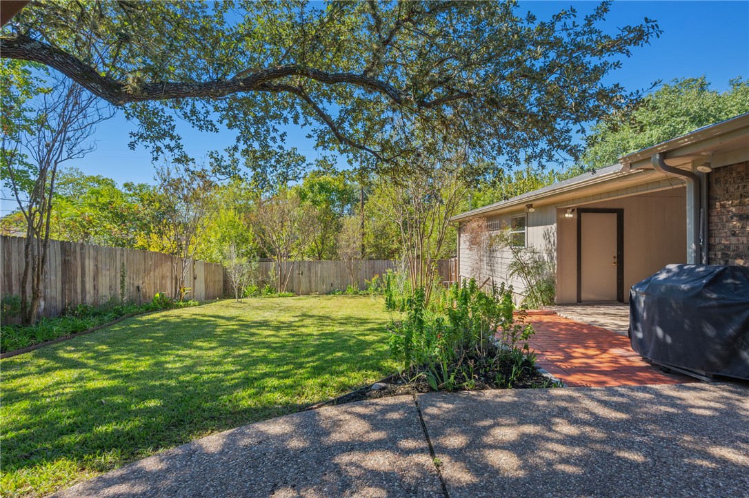 3802 Sunnybrook Lane Bryan, TX 77802 - Photo 32 of 37