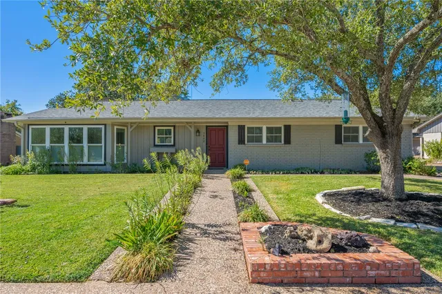 $2,500 | 3802 Sunnybrook Lane, Bryan, TX 77802