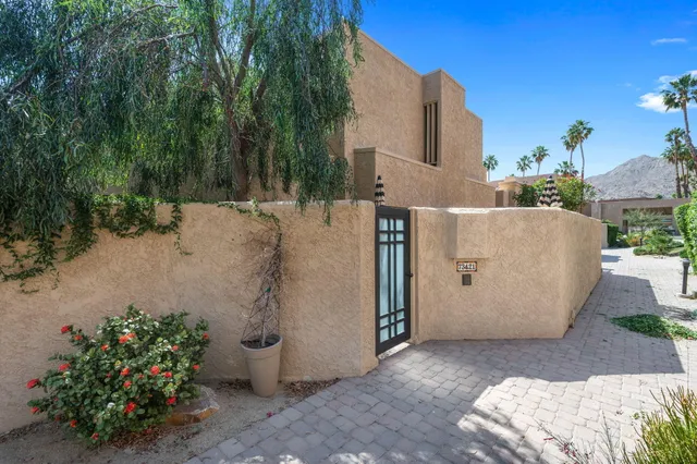 a view of a outdoor space