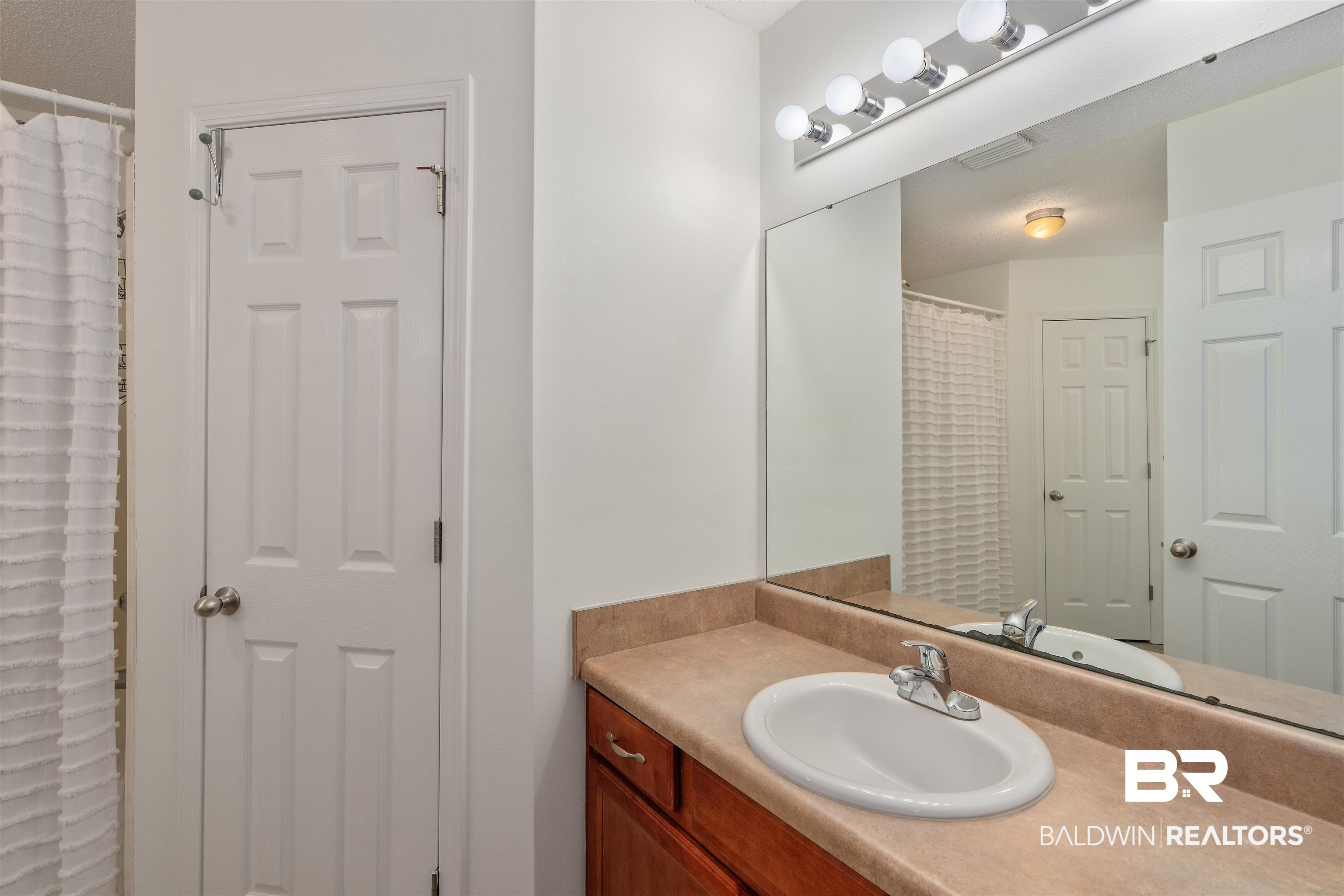 21688 Shadowbrook Street Robertsdale, AL 36567 - Photo 9 of 23