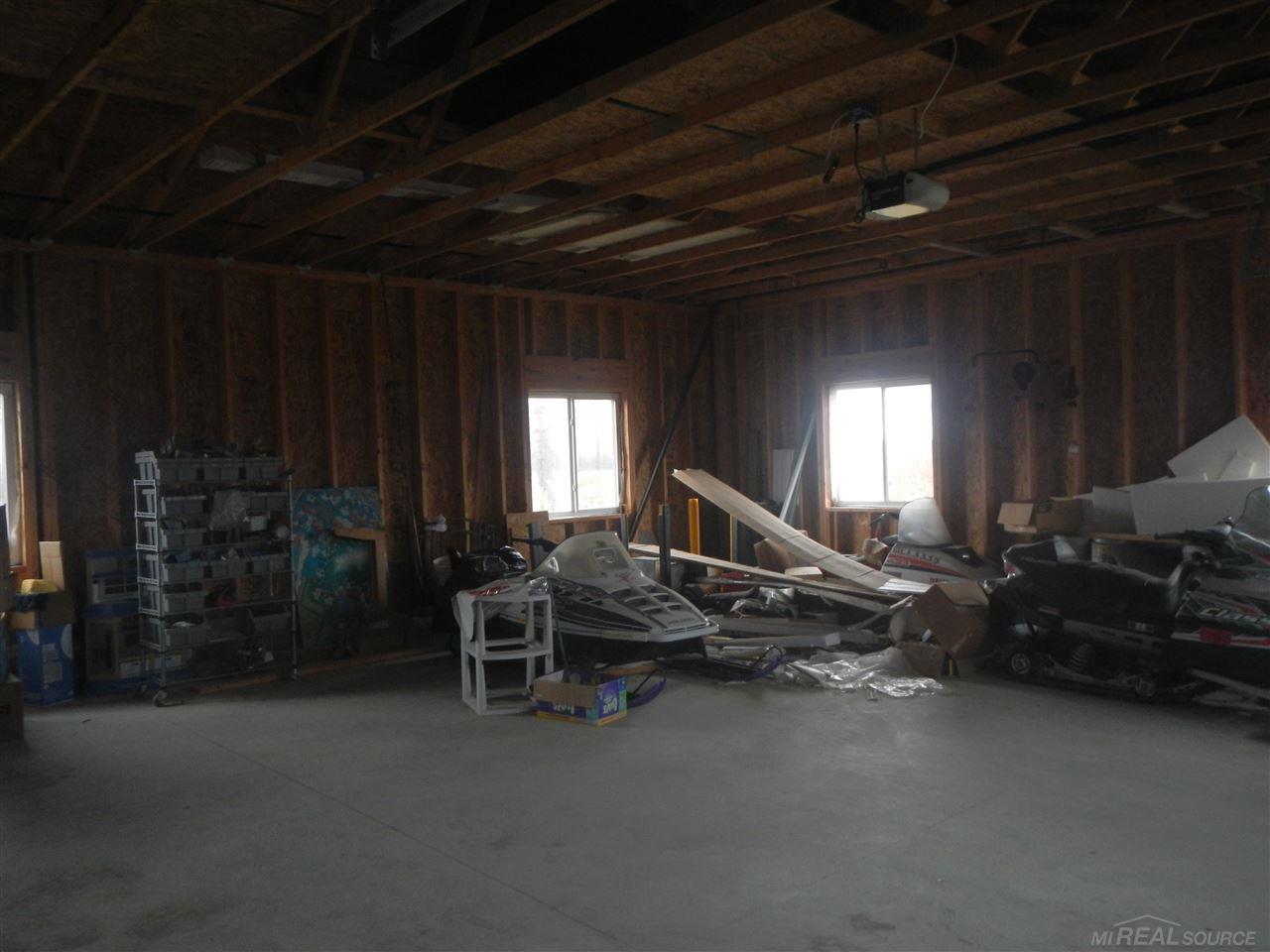 2481 North Ruth Road Deckerville, MI 48427 - Photo 16 of 31 50002683-15.JPG