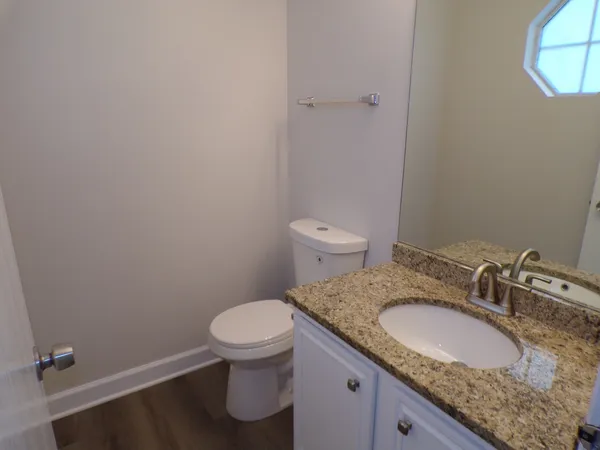 $2,595 | 13 Redbud Court, Lake In The Hills, IL 60156