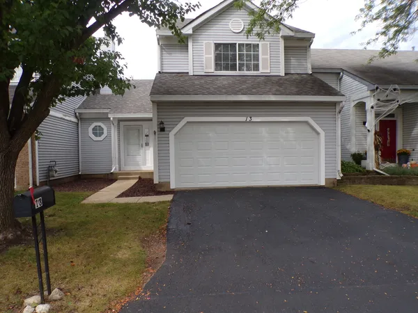 $2,595 | 13 Redbud Court, Lake In The Hills, IL 60156