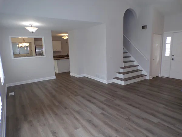 $2,595 | 13 Redbud Court, Lake In The Hills, IL 60156