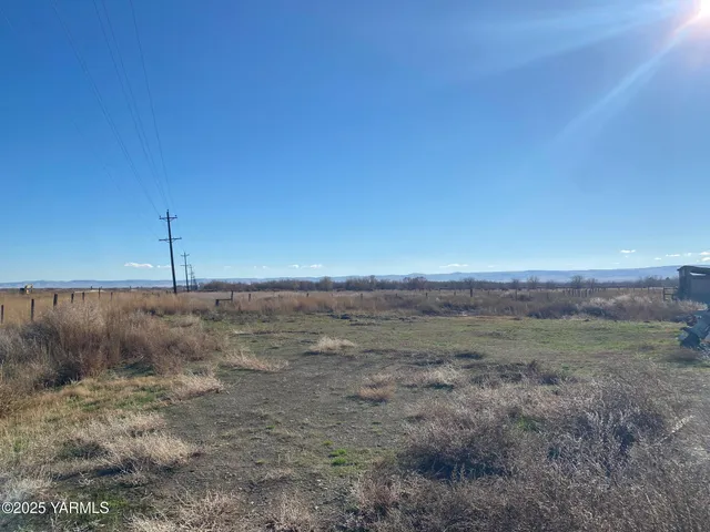 $189,000 | 231 Satus Road South, Toppenish, WA 98948