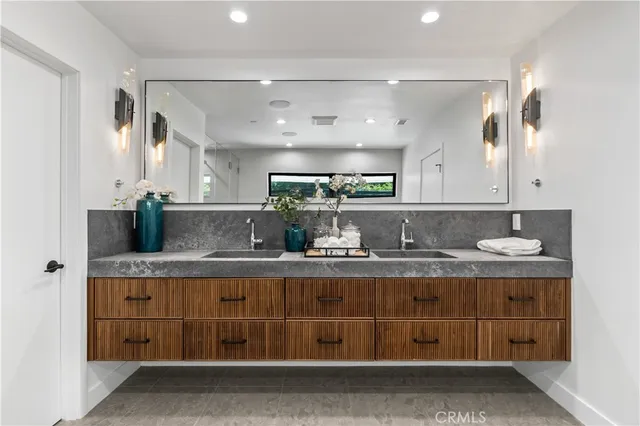 $23,000 | 16105 Clear Oak Drive, Encino, CA 91436