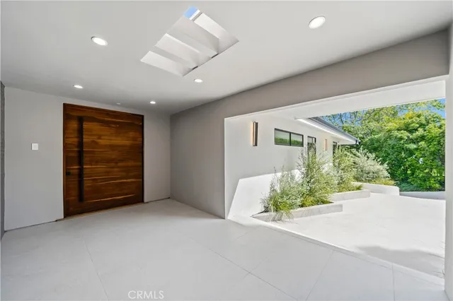 $23,000 | 16105 Clear Oak Drive, Encino, CA 91436