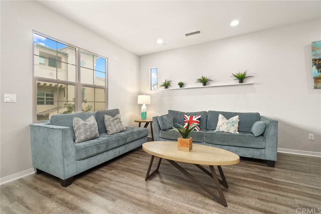 79 Bay Laurel Irvine, CA 92620 - Photo 12 of 46