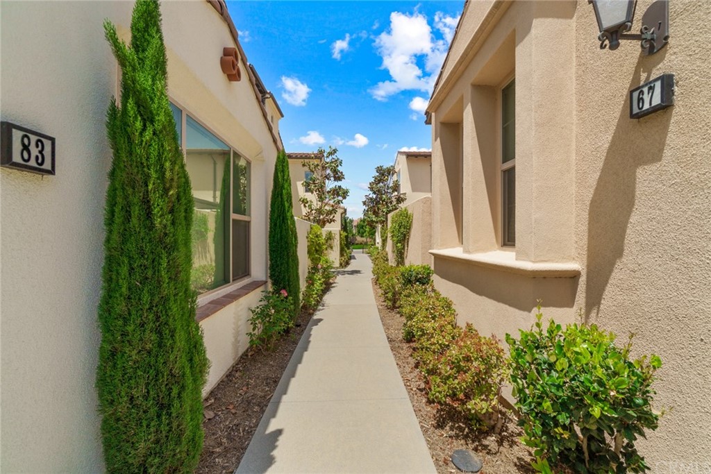 79 Bay Laurel Irvine, CA 92620 - Photo 4 of 46