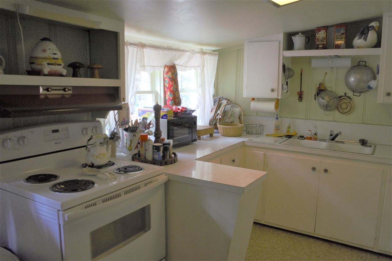 2204 Davis Place Road Mount Shasta, CA 96067 - Photo 15 of 24 Gallery Image 15