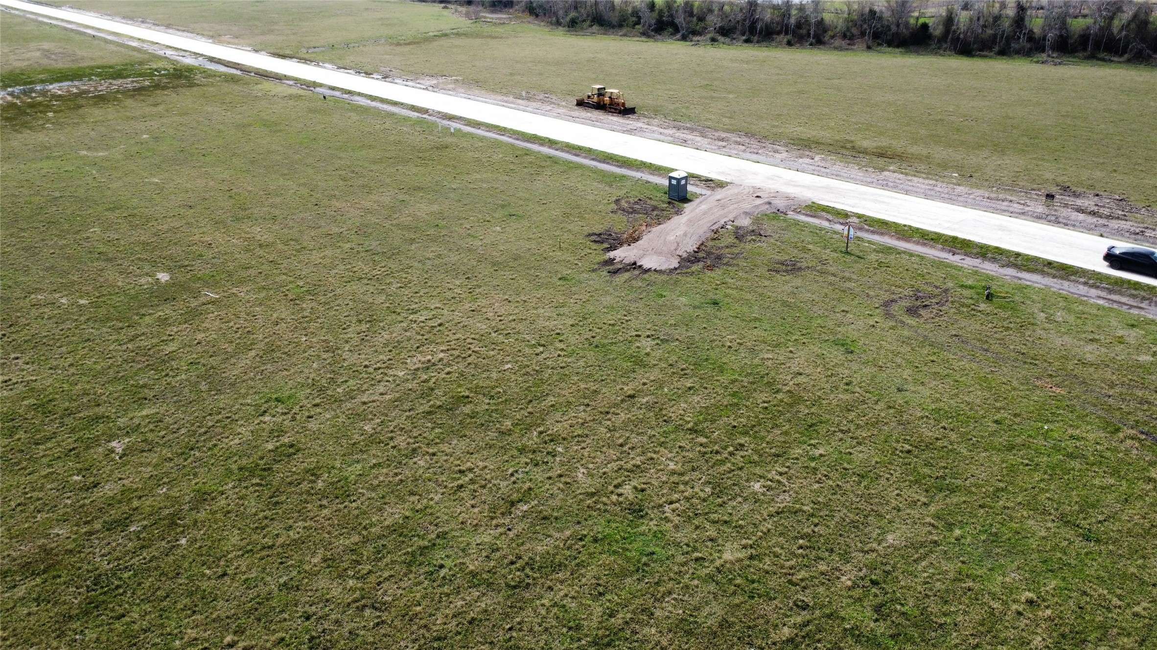 1810 Rymal Ranch Road Alvin, TX 77511 - Photo 3 of 6 a view of a yard