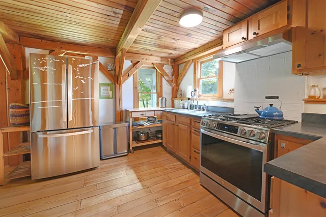 $1,420,000 | 420 Steendom Lane, Lyndonville, VT 05851