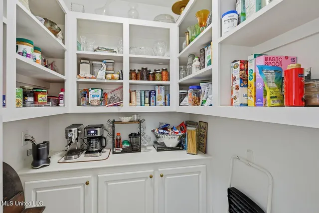 $375,000 | 115 Sweetbriar Drive, Canton, MS 39046