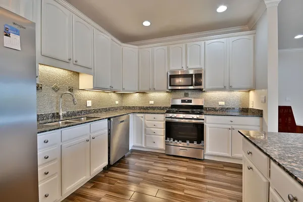 $397,500 | 4953 Oakton Street, Unit 205, Skokie, IL 60077