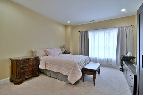 $397,500 | 4953 Oakton Street, Unit 205, Skokie, IL 60077