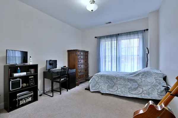 $397,500 | 4953 Oakton Street, Unit 205, Skokie, IL 60077