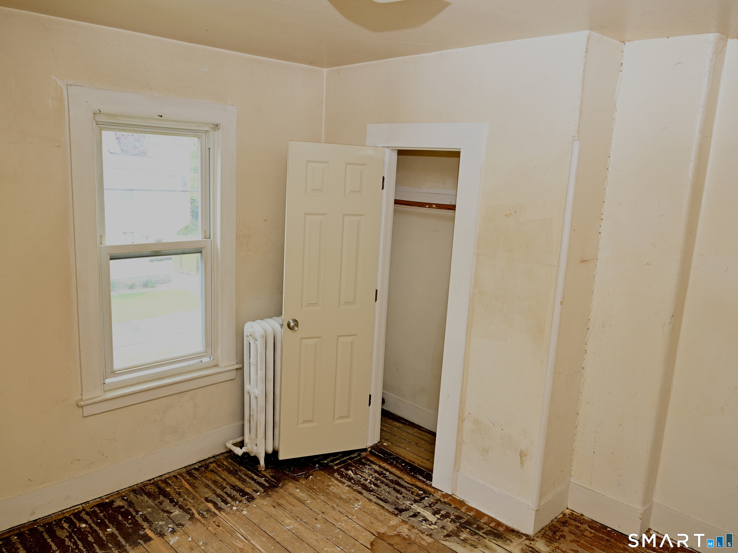 29 Locke Street Ansonia, CT 06401 - Photo 29 of 39 Right side unit Up Stairs Bedroom 2