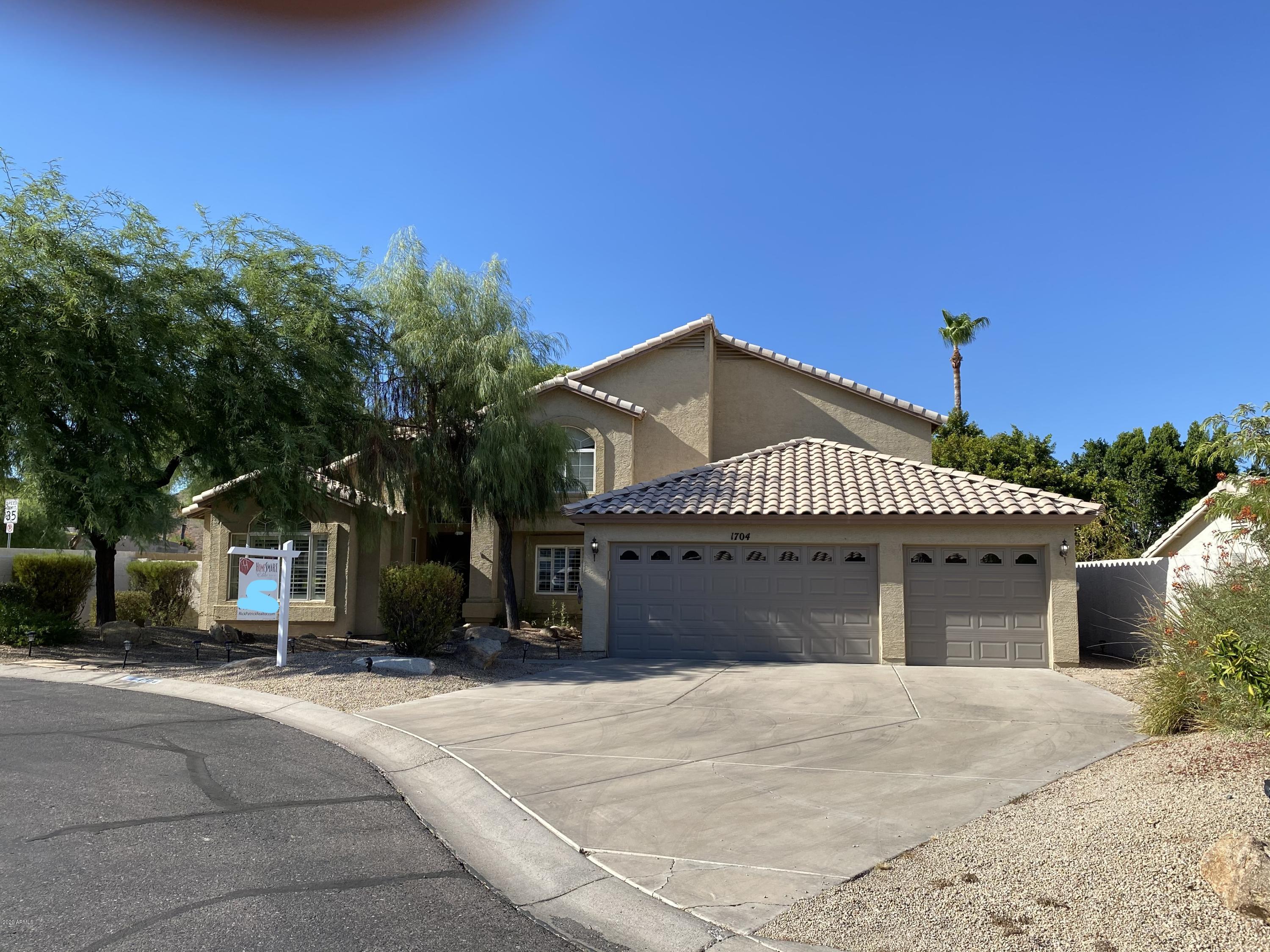 1704 East Redfield Road Phoenix, AZ 85022 - Photo 4 of 33 InkedIMG_1516_LI