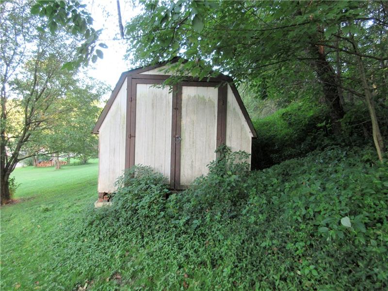 242 Boyd Road Freeport, PA 16229 - Photo 22 of 25 Extra storage space is available in this shed.