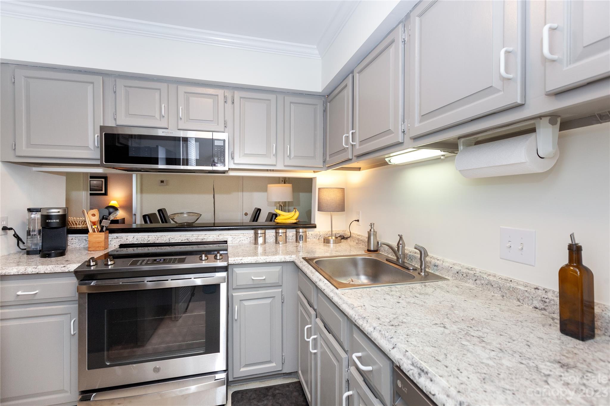 1604 Sharon Road West, Unit 26 Charlotte, NC 28210 - Photo 4 of 30 Gallery Image 4