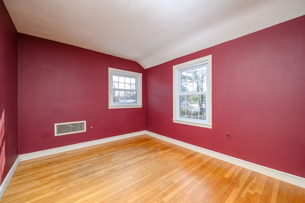 15 Autumn Circle Hingham, MA 02043 - Photo 17 of 38 a view of a big room with window