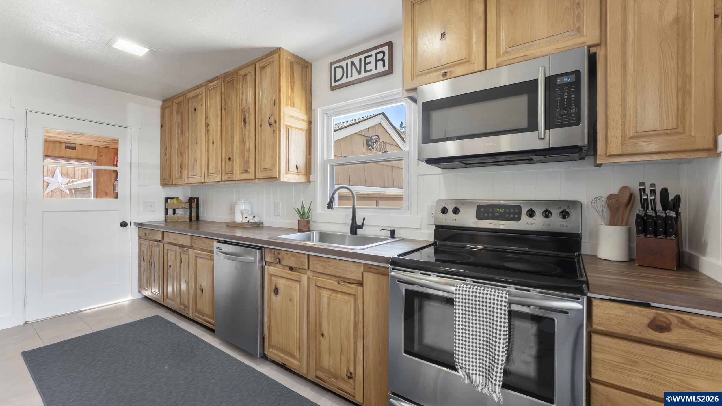452 South College Street Monmouth, OR 97361 - Photo 14 of 50