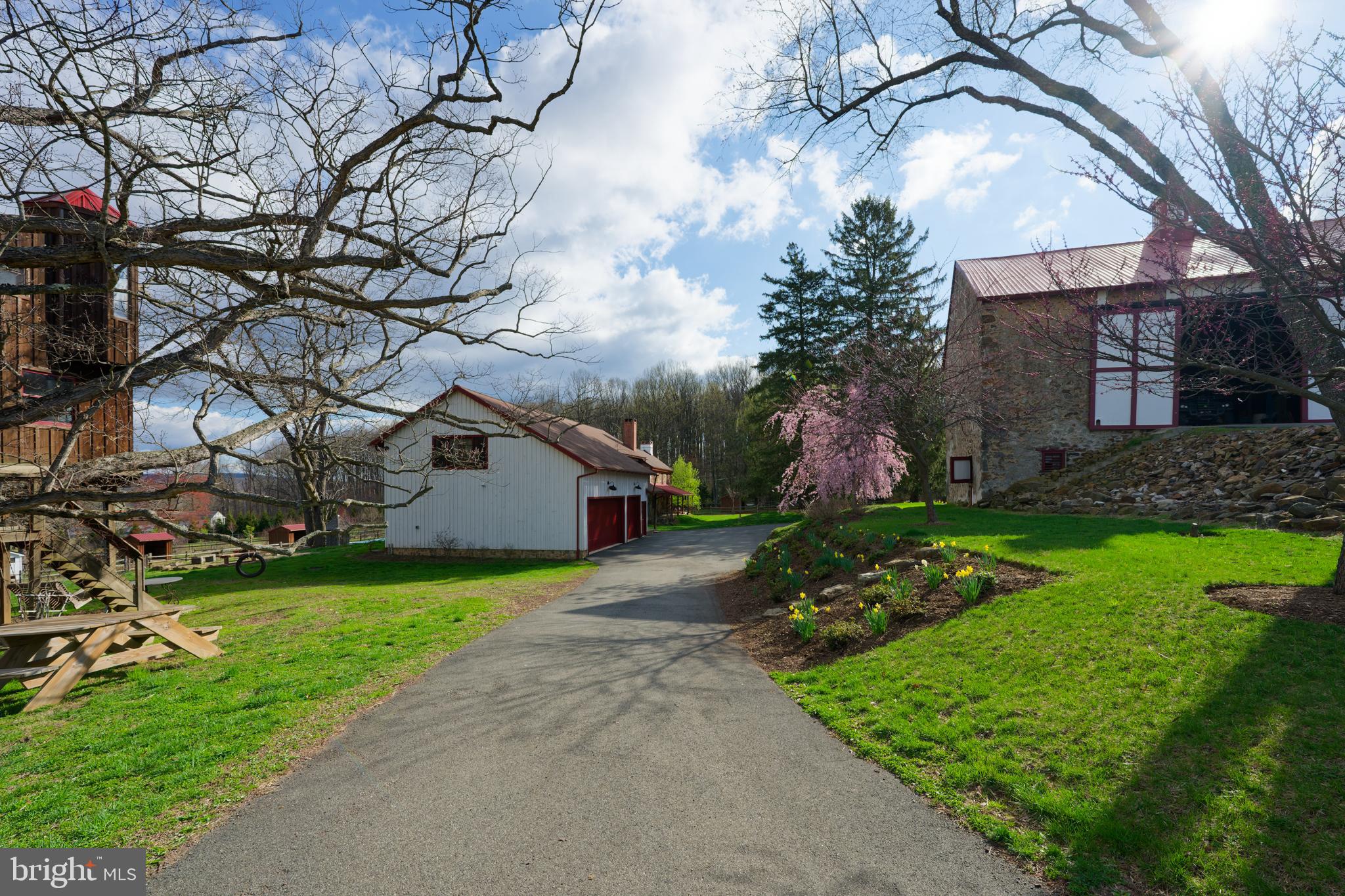 201 Pine Swamp Road Elverson, PA 19520 - Photo 57 of 60 Barn