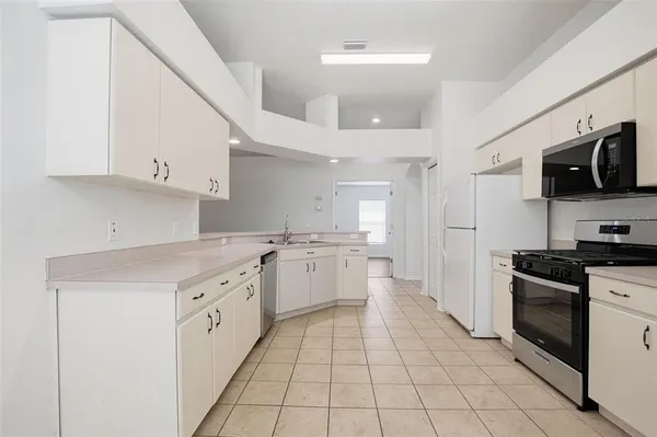 $359,900 | 22611 Roderick Drive, Land O' Lakes, FL 34639
