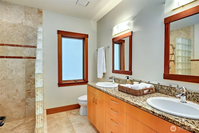 $1,650,000 | 7870 Northeast Koura Farm Drive, Bainbridge Island, WA 98110