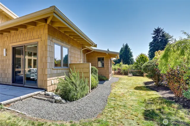 $1,650,000 | 7870 Northeast Koura Farm Drive, Bainbridge Island, WA 98110