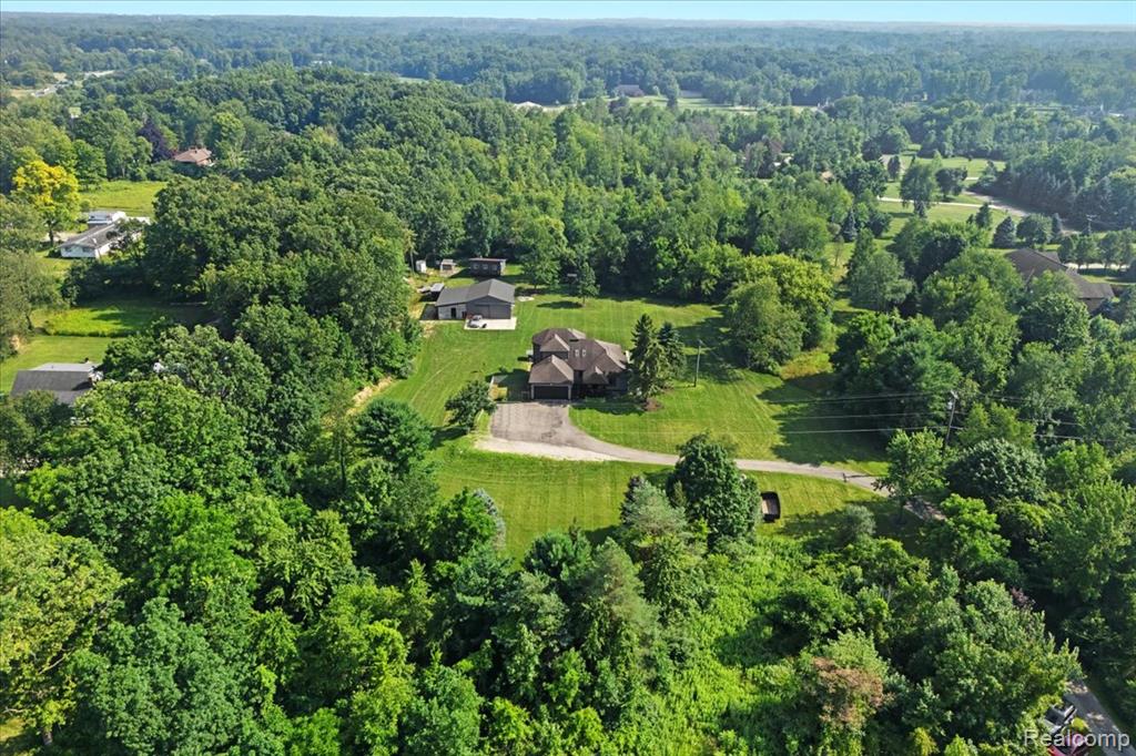 61353 Eight Mile Road South Lyon, MI 48178 - Photo 4 of 69 Gallery Image 4
