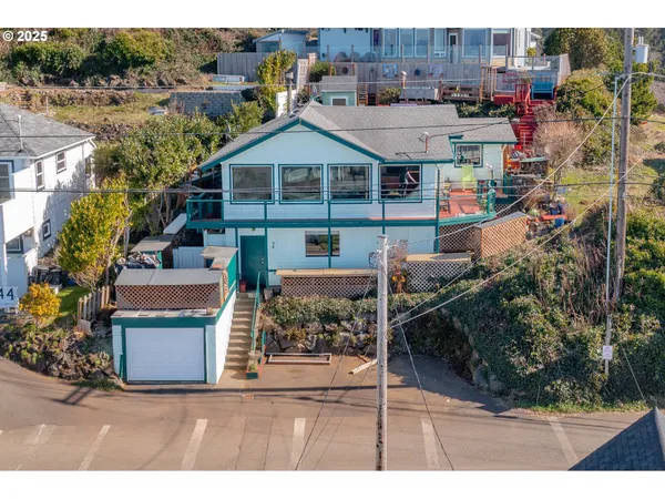 $470,000 | 34 Northeast Williams Avenue, Depoe Bay, OR 97341
