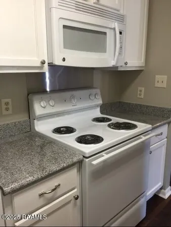 $225,000 | 610 Pillette Road, Unit 3, Lafayette, LA 70508