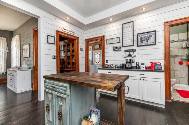 $300,000 | 158 East Water Street, Shullsburg, WI 53586