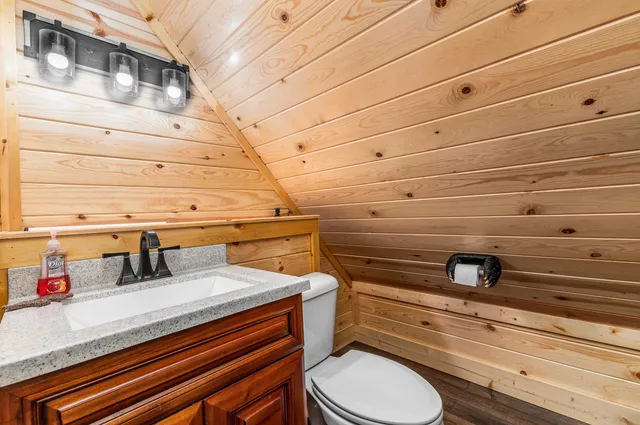 $300,000 | 158 East Water Street, Shullsburg, WI 53586