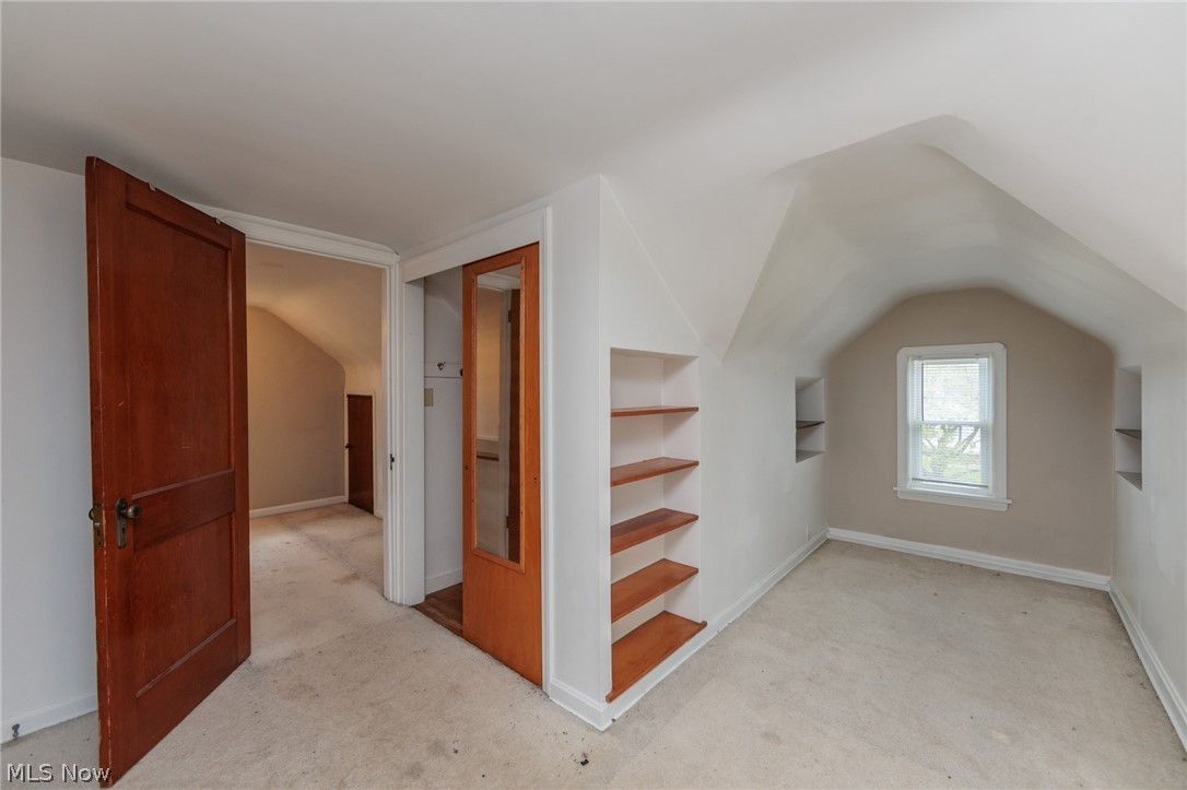 1551 Winchester Road Cleveland, OH 44124 - Photo 29 of 48