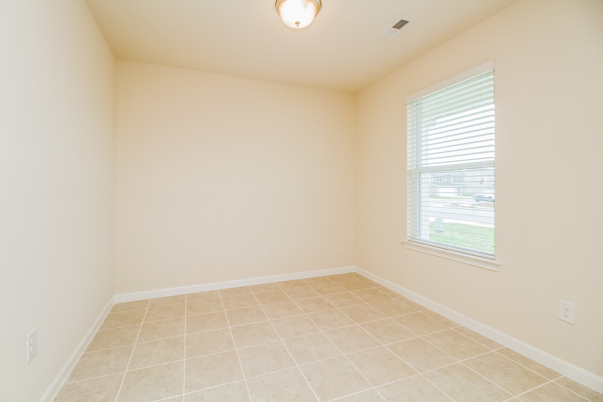 3309 Marichal Drive Murfreesboro, TN 37128 - Photo 13 of 15 an empty room with a window
