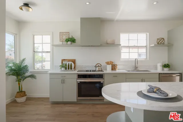 $1,488,000 | 1826 West 78th Street, Los Angeles, CA 90047